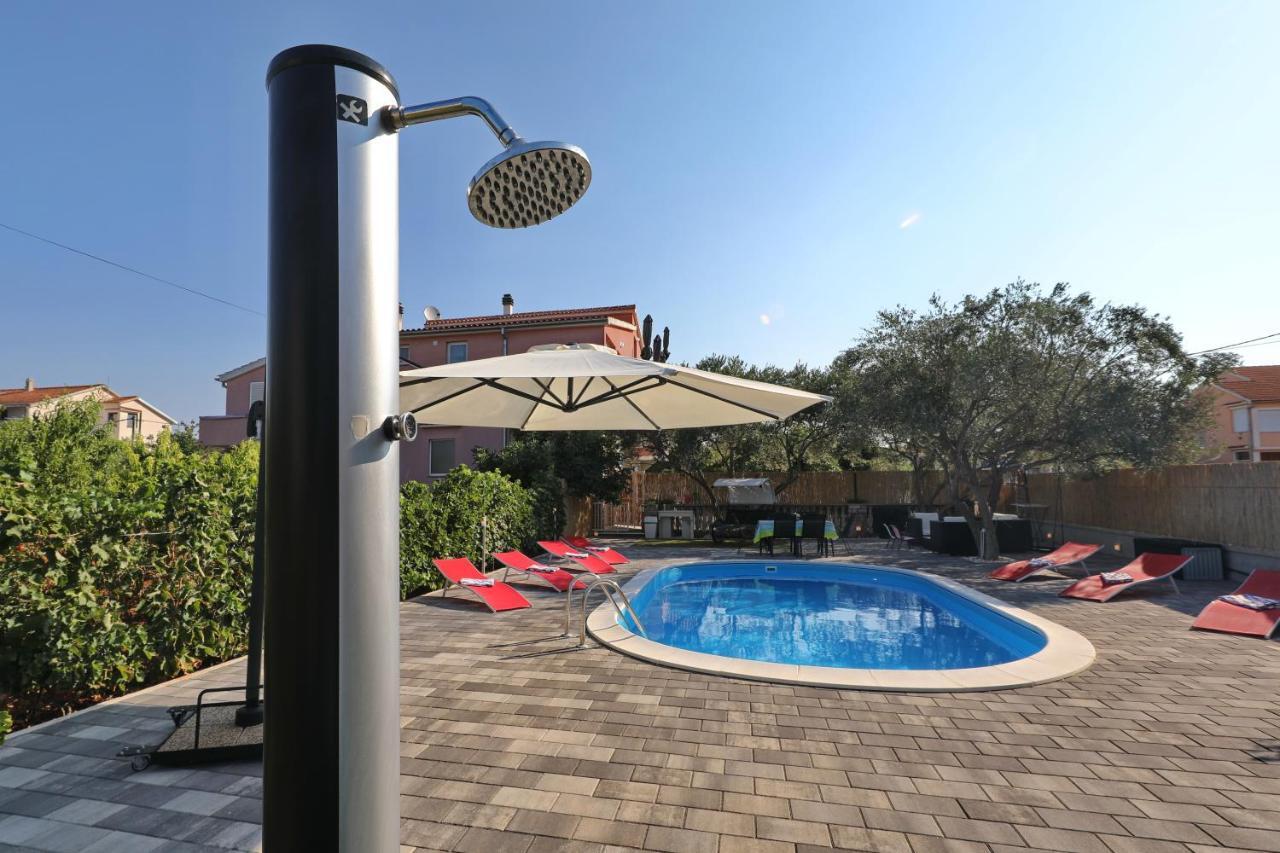 Apartment With Private Pool Sukošan Exterior foto